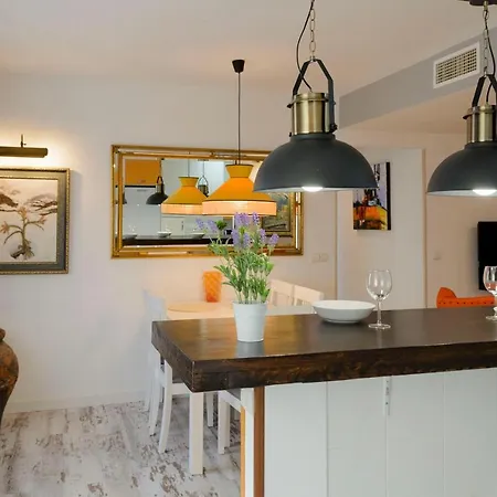 Mezquita Apart. With Free Parking Apartment