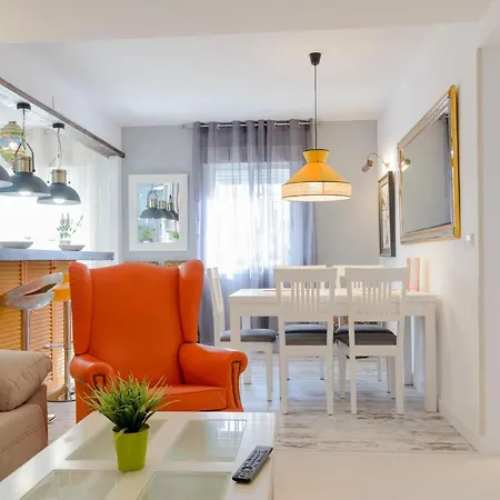Mezquita Apart. With Free Parking Apartment